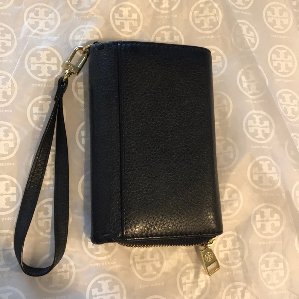 Wristlet - Picture 2 of 6